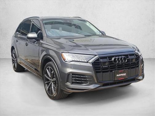 2022 Audi Q7 55 Premium Plus