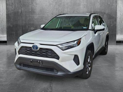 2022 Toyota RAV4 Hybrid XLE