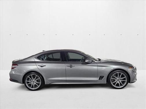 2022 Genesis G70 3.3T RWD