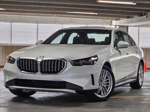 2024 BMW 530 i xDrive