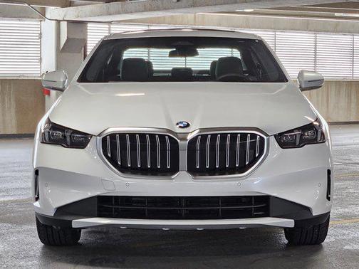 2024 BMW 530 i xDrive