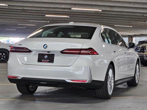 2024 BMW 530 i xDrive