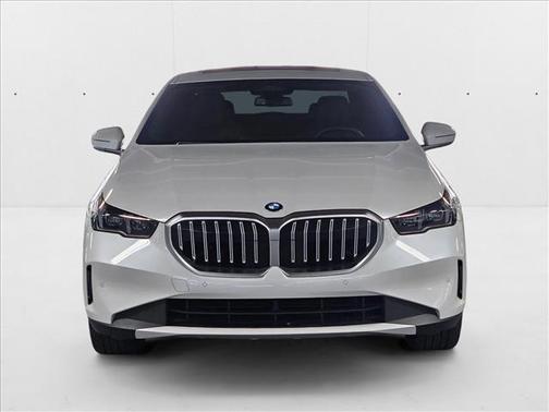 2024 BMW 530 i xDrive