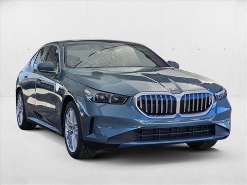 2025 BMW 530 i xDrive