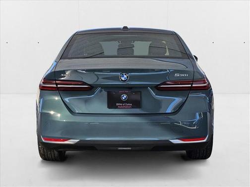 2025 BMW 530 i xDrive