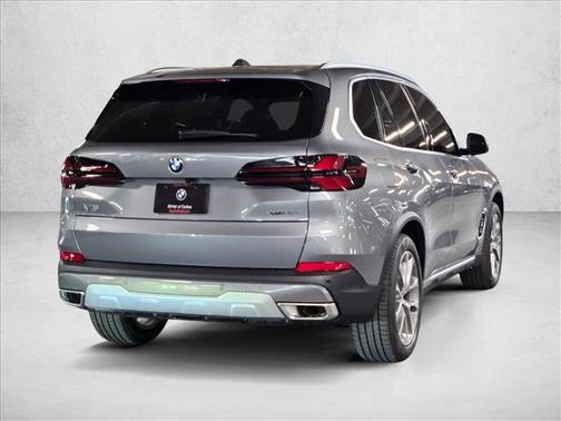 Skyscraper Grey Metallic 2026 BMW X5 xDrive40i