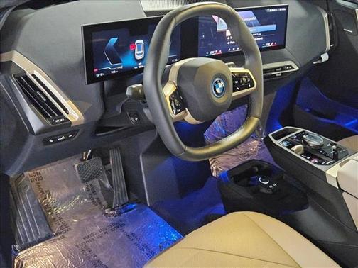 2025 BMW iX xDrive50