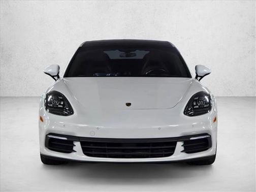 2018 Porsche Panamera 4