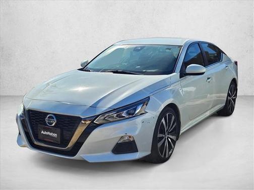 2021 Nissan Altima SR FWD