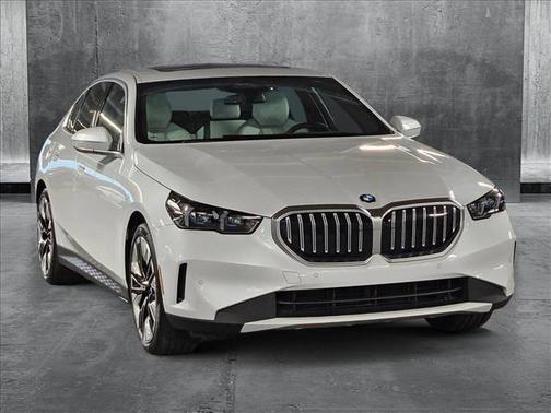 2024 BMW 530 i