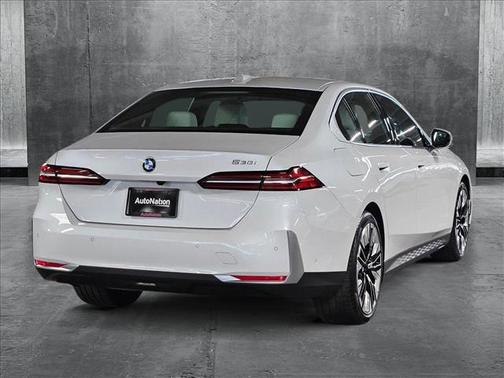 2024 BMW 530 i