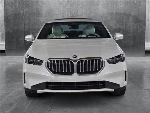 2024 BMW 530 i