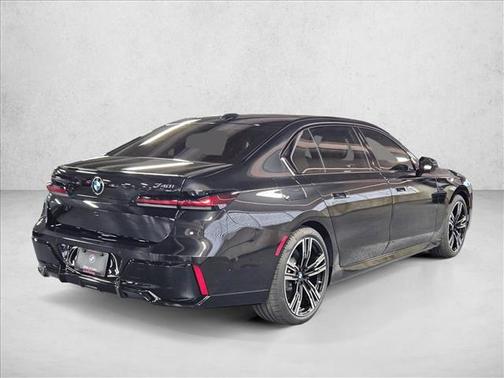 2026 BMW 740 i