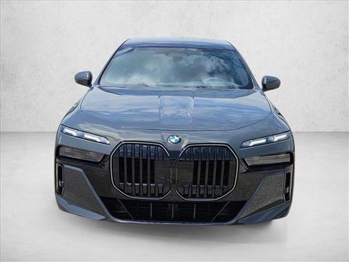 Dravit Grey Metallic 2026 BMW 760 xDrive