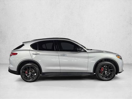 2020 Alfa Romeo Stelvio Base