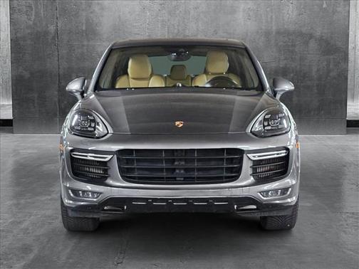 2016 Porsche Cayenne GTS