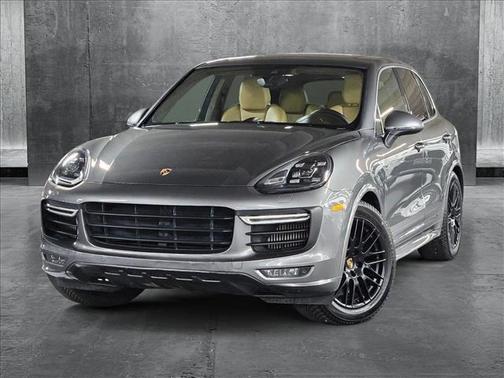 2016 Porsche Cayenne GTS