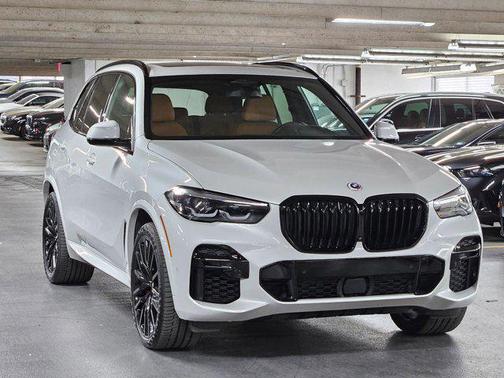 2022 BMW X5 M50i