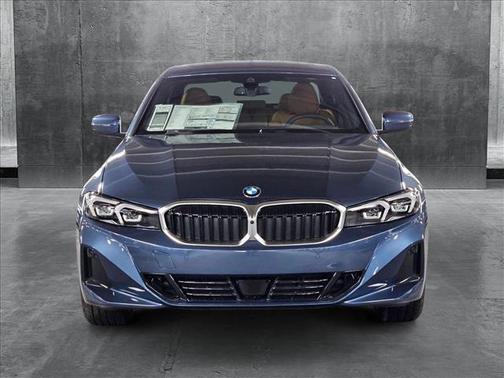 2025 BMW 330 i xDrive