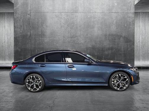2025 BMW 330 i xDrive