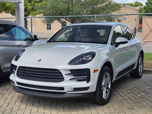 2021 Porsche Macan AWD