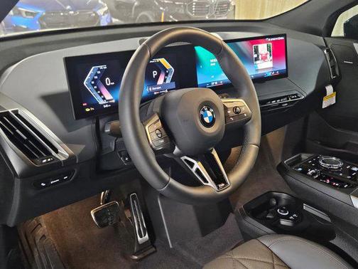 2026 BMW iX xDrive60