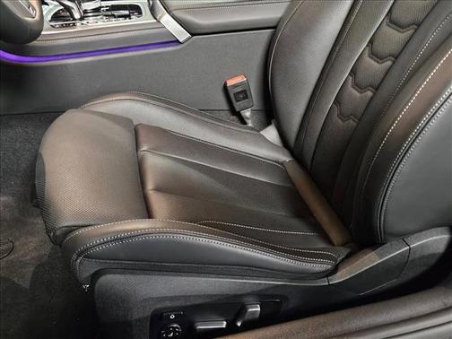 2025 BMW 840 i