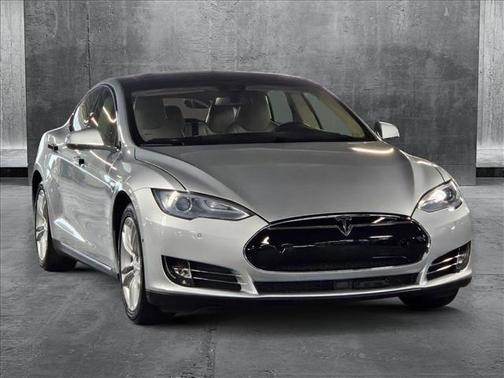 2014 Tesla Model S 85