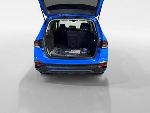 2025 Volkswagen Taos 1.5T SE Black