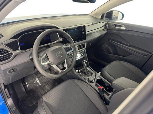 2025 Volkswagen Taos 1.5T SE Black