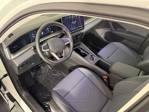 2025 Volkswagen Tiguan 2.0T SE 4MOTION