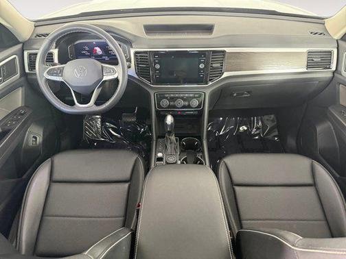 2023 Volkswagen Atlas 3.6L SE w/Technology