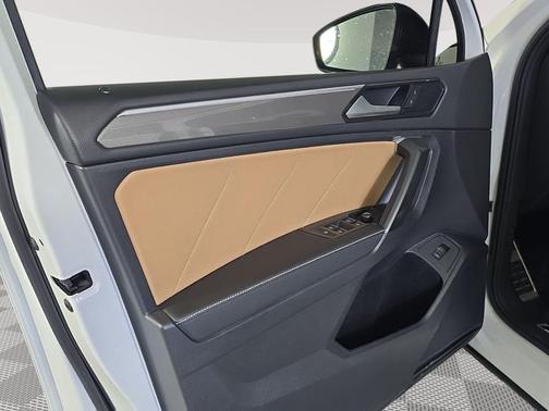 2022 Volkswagen Tiguan 2.0T SE R-Line Black 4MOTION