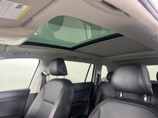 2018 Volkswagen Tiguan 2.0T SEL