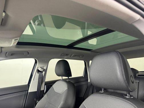2025 Volkswagen Taos 1.5T SE Black