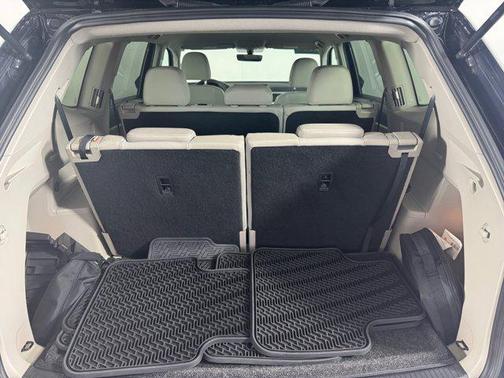 2022 Volkswagen Atlas 3.6L SE w/Technology