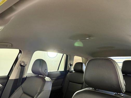2023 Volkswagen Atlas 3.6L SE w/Technology