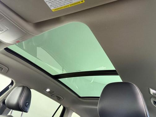 2023 Volkswagen Atlas 2.0T SE w/Technology 4MOTION