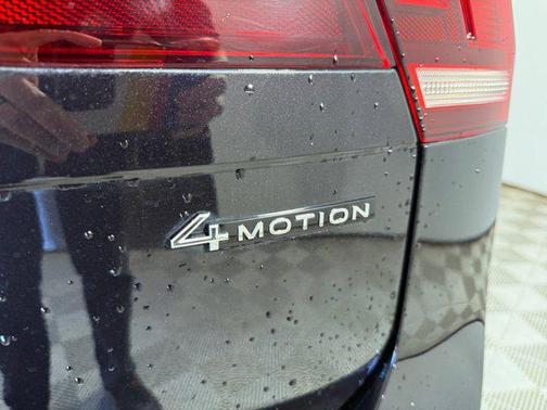 2024 Volkswagen Tiguan 2.0T SE R-Line Black 4MOTION