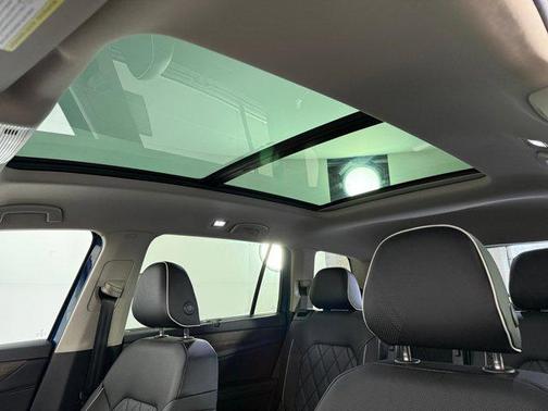 2026 Volkswagen Atlas 2.0T SEL Premium R-Line 4MOTION