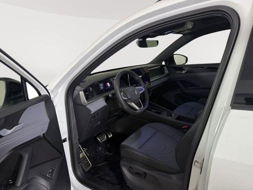 2026 Volkswagen Tiguan 2.0T SE R-Line Black 4MOTION