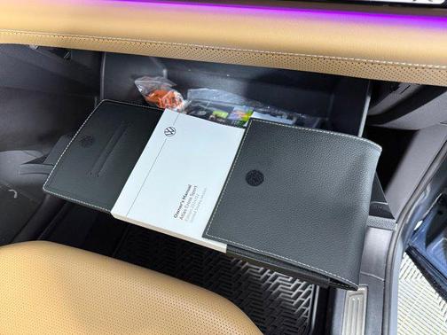 2024 Volkswagen Atlas Cross Sport 2.0T SEL