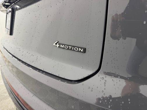 2024 Volkswagen Atlas Cross Sport 2.0T SEL