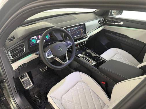 2026 Volkswagen Atlas Cross Sport 2.0T SEL Premium