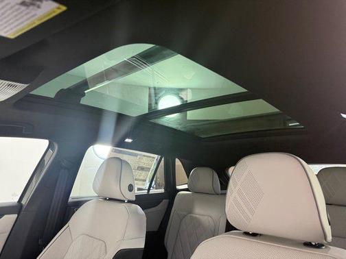 2026 Volkswagen Atlas Cross Sport 2.0T SEL Premium