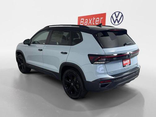 2025 Volkswagen Taos 1.5T SE Black