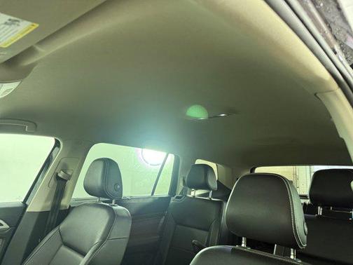 2023 Volkswagen Atlas 2.0T SE w/Technology 4MOTION