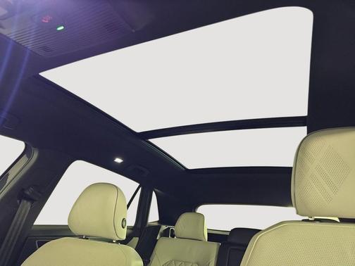 2025 Volkswagen Atlas Cross Sport 2.0T SEL Premium