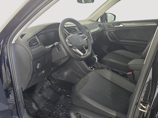 2023 Volkswagen Tiguan 2.0T SE 4MOTION