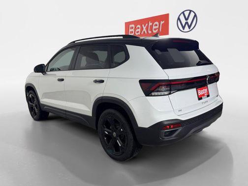 2025 Volkswagen Taos 1.5T SE Black